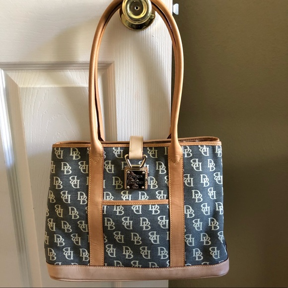 Dooney & Bourke Handbags - Dooney & Bourke signature canvas hand bag!